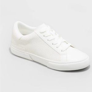 White Sneakers sz 6.5